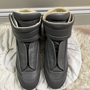 Stylish NEW Maison Margiela Sneakers -Size US14 -BRAND NEW -Original MM Bag!!!